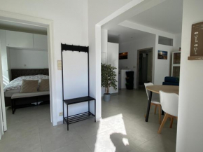 Superbe appartement rez-de-chaussée lumineux 1-E